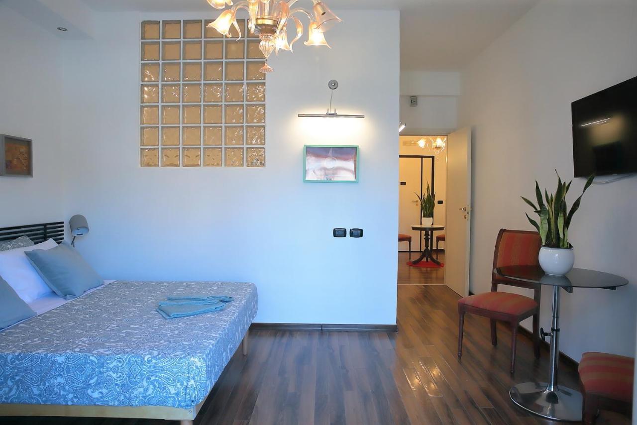L.T. Savoia Palace & Cavour C.L. Hotel บารี ภายนอก รูปภาพ